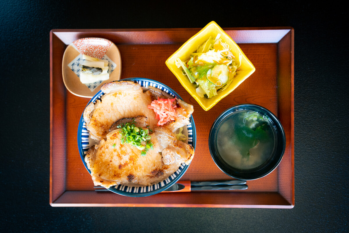 秩父新世界 - 御花畑 豚丼食べログ