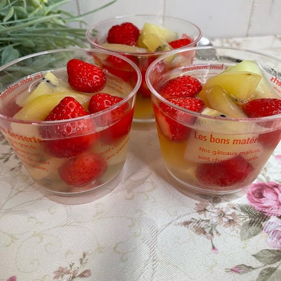 芸術作品の様なビジュアルの新商品・“フルーツ水晶” が夏季限定で発売。代表大野による商品開発の裏側にテレビが密着！株式会社 弁才天のプレスリリース