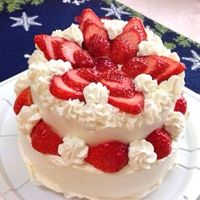 小さい２段のケーキ誕生日ケーキCafe Cible名古屋市熱田区の焼き菓子とタルトのお店