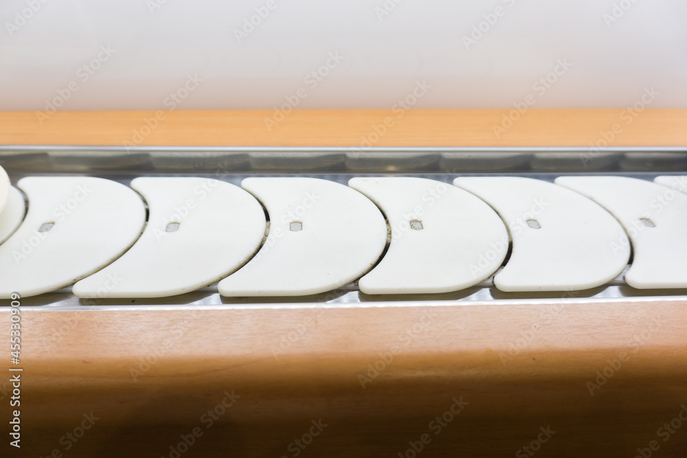 回転寿司レーン カウンター席 イラスト素材7638528- フォトライブラリ