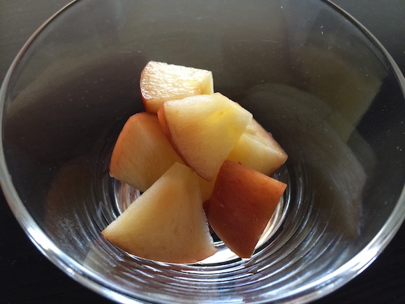 Amazon.co.jp: 谷尾食糧工業 おうちで凍らせて食べるアイス りんご1袋 & みかん1袋計2袋セットです。常温 で家に帰ってから 凍らせて食べるアイス です♪ 保存 しやすい商品 K-Brightお手拭きりんご&みかん: 食品・飲料・お酒