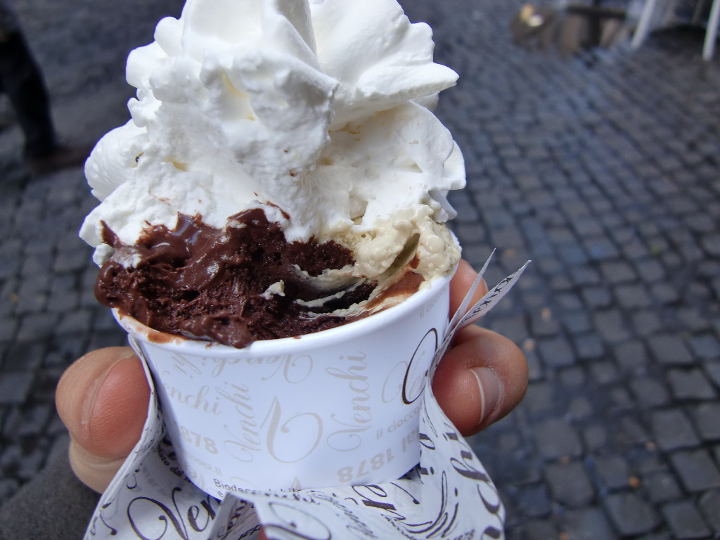 スペイン広場近くの「Venchi」でジェラート。 - 美味しいもの食って写真撮って、あとで振り返ってのブログ