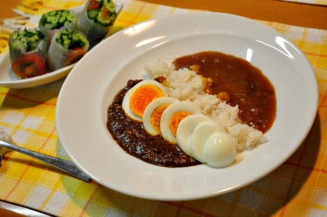 カレーの盛り付けるコツはこれ！おすすめカレーレシピもご紹介デリッシュキッチン