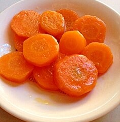 お弁当に♪型抜きにんじん＋チーズ