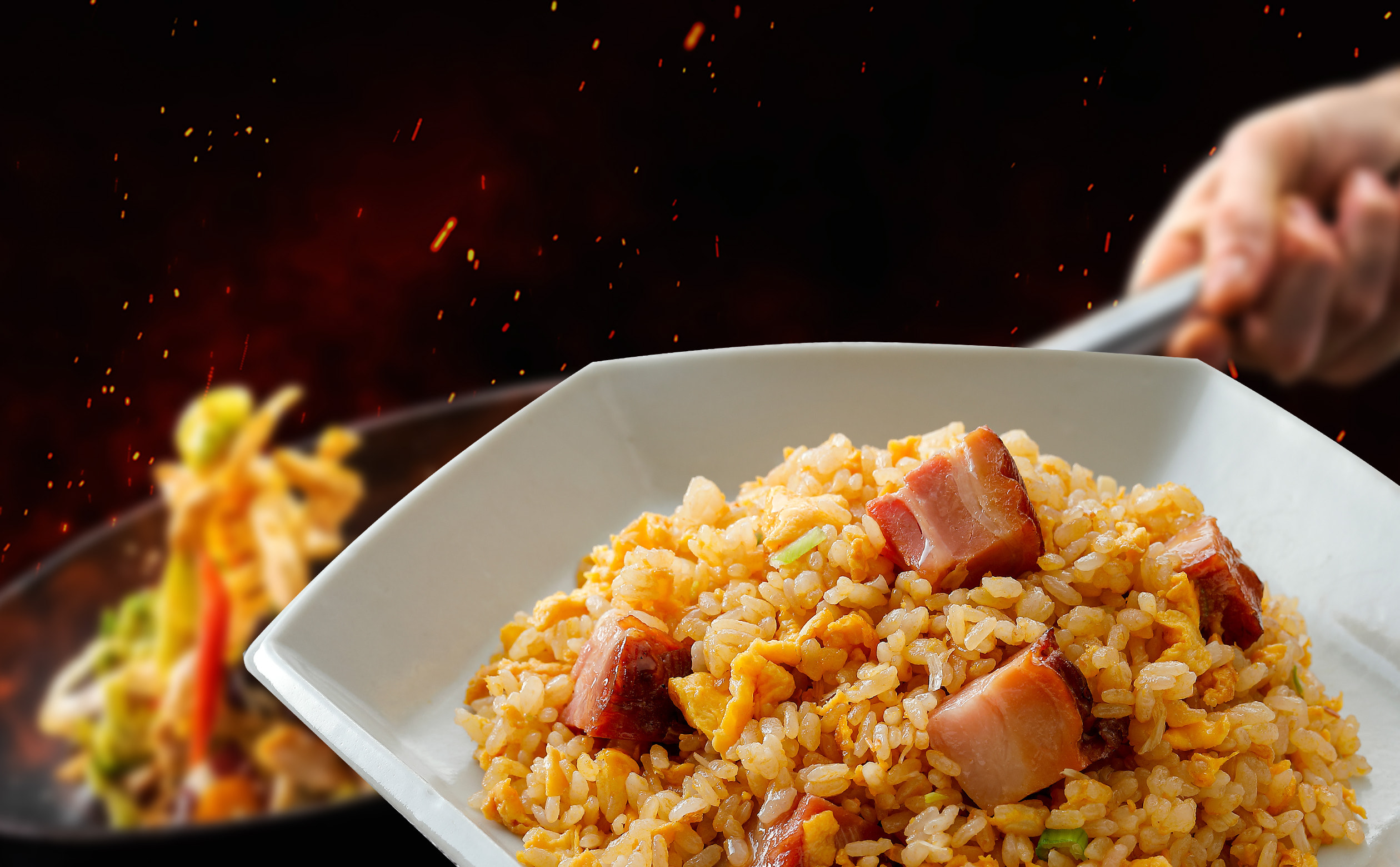 総大醤 , 天神橋筋六丁目駅近くにある, 人気のラーメン屋さん, こちらのお店といえば, 醤油ラーメンと焼き飯, 柚子香る醤油味のスープに,ちょい硬めのぱつんとした麺, 大判のチャーシューにコリコリのメンマ, このラーメンに焼き飯が最高の組み合わせ, 私の両隣の方が,ラーメン、焼き飯、餃子のフルセットを, 注文してました😆, 羨ましい🙇, @crew_value ,営業時間 ,