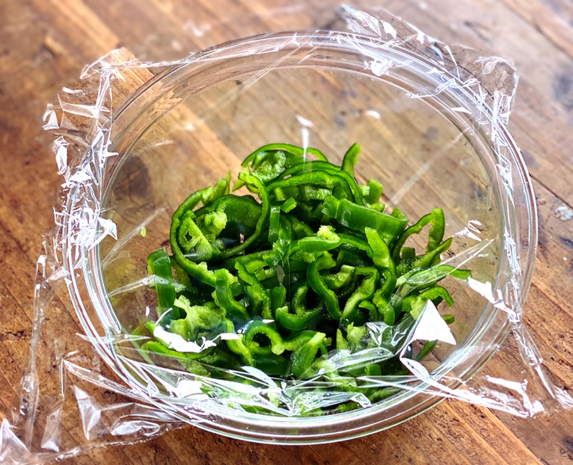 危険！塩昆布で無限に食べちゃう『塩昆布ツナピーマン』クラシル