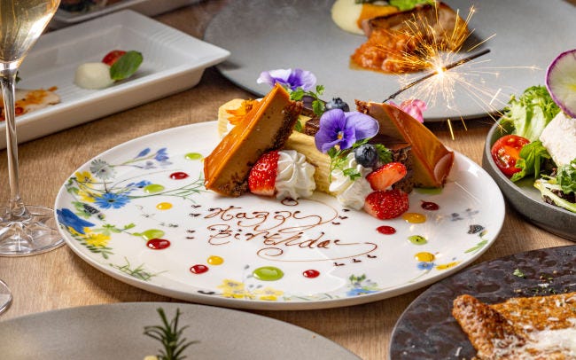 かわいいバースデープレートでお祝い！誕生日特典のあるレストランを予約 - OZmallレストラン予約