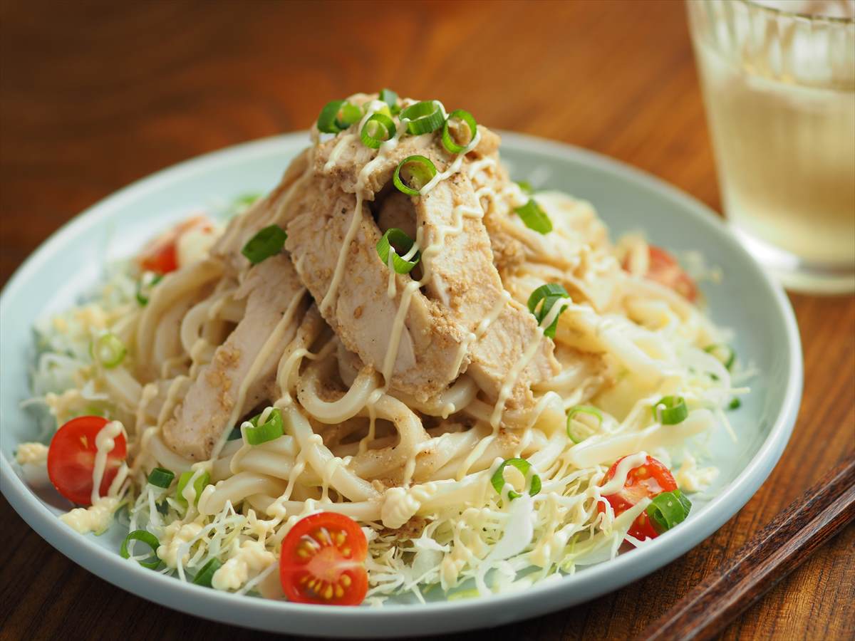 ごまだれうどんの作り方を紹介！冷たくても温かくても美味しい食・料理オリーブオイルをひとまわし