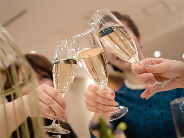 飲む人数とメンバーで選ぶ 乾杯の1本におすすめスパークリングワイン - 趣味のワインワインの通販 COCOSのブログ