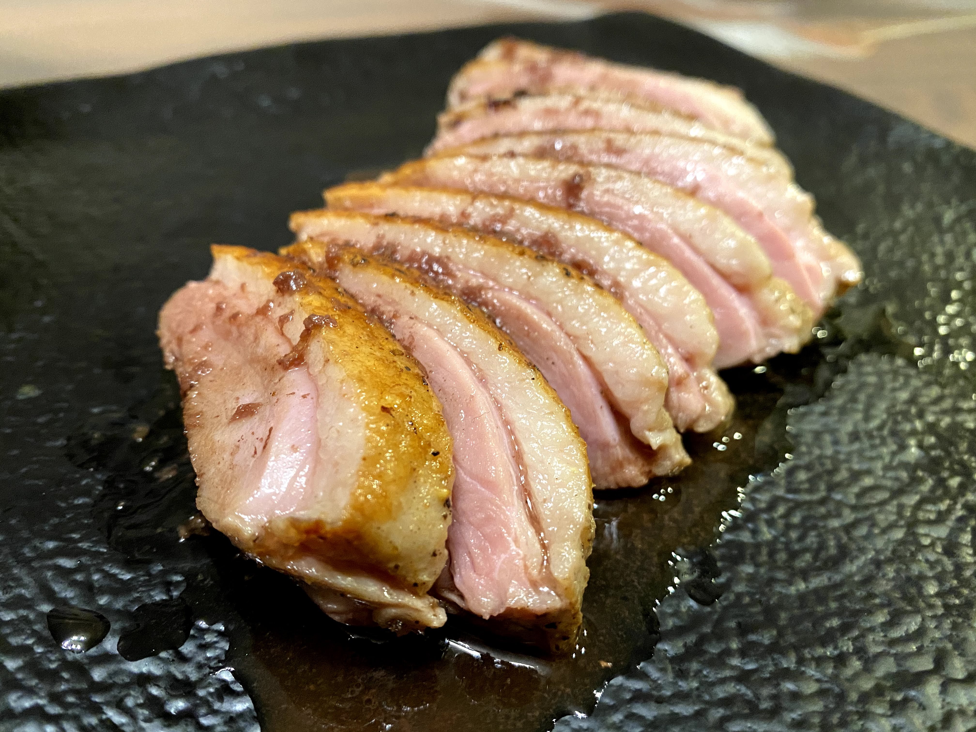 かすみ鴨むね肉のロースト 150g×2パック：茨城県産の加工品食べチョク産地直送 産直 お取り寄せ通販 - 農家・漁師から旬の食材を直送