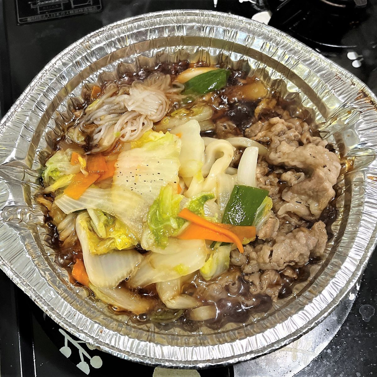 ASCII.jp：吉野家「牛すき鍋膳」をデリバリーしてみた！ ボリューム満点、冬のご褒美