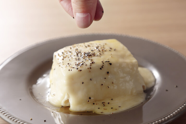 子供が大好きな豆腐のおやつ 混ぜて焼くだけで簡単！豆腐チーズ餅のレシピ・作り方Tasty
