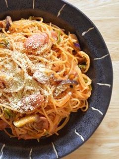 なすとピーマンたっぷりナポリタン