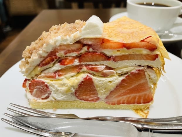いちごミルクレープの作り方 How to make strawberry crepe cake