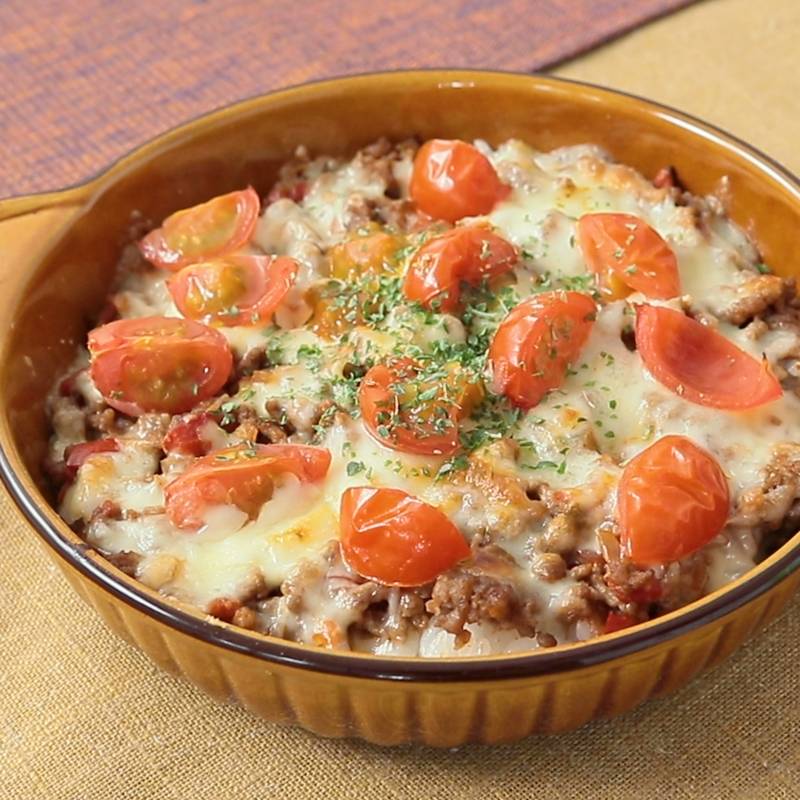 適当に盛り付けたい人は見ないで タコライスのお洒落な盛り付け方解説！温玉タコライス筋肉モモンガのサウナ飯