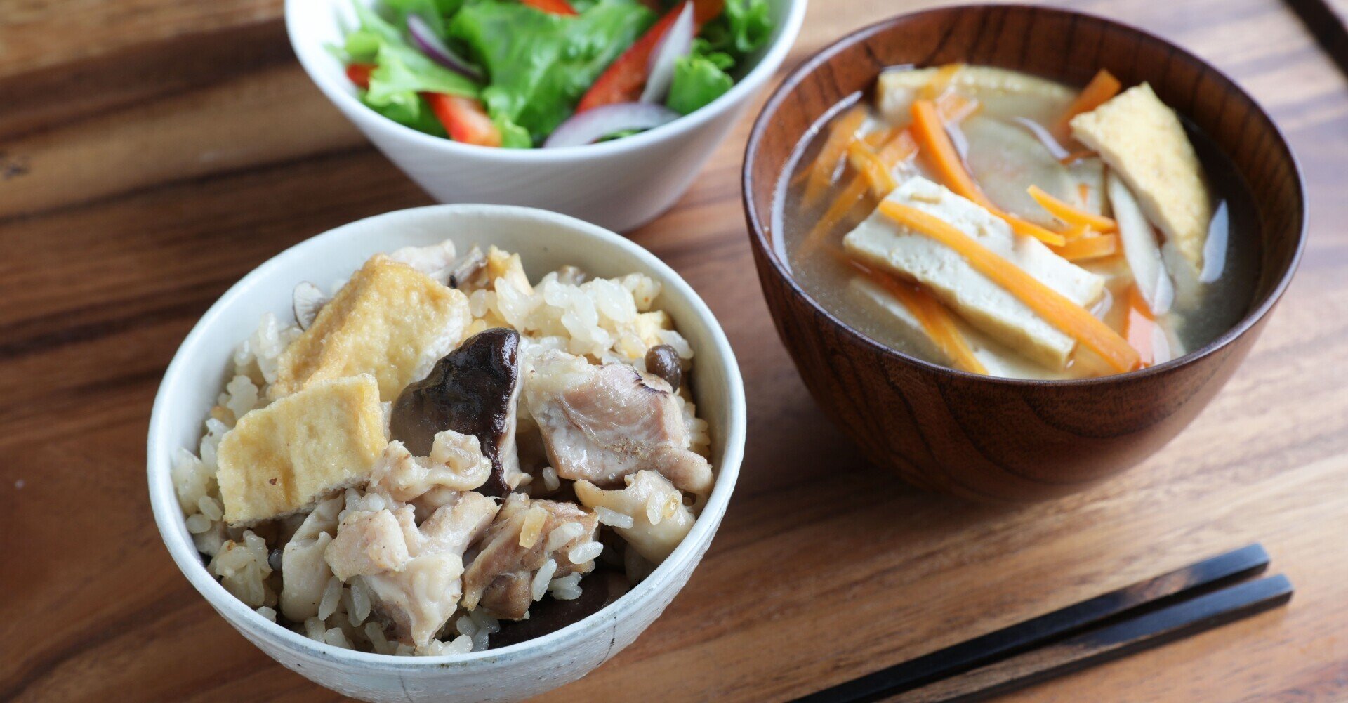 鶏肉とまいたけの炊き込みご飯 つゆの素使用