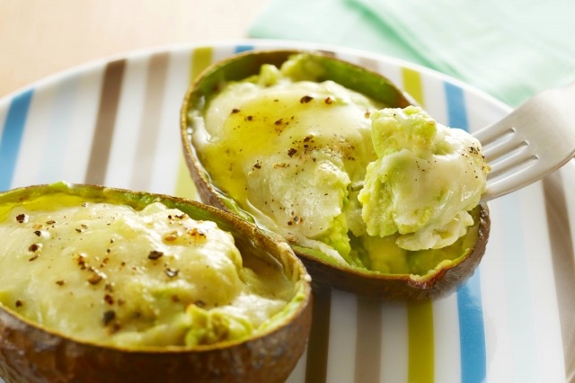 とろ〜り食材で挟んで焼くだけ「アボカド」の意外な食べ方「おつまみにぴったり！」「腸活にも」 - Yahoo! JAPAN