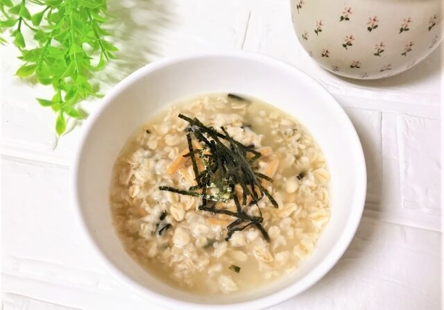 レンジで簡単♪オートミールでお茶漬け