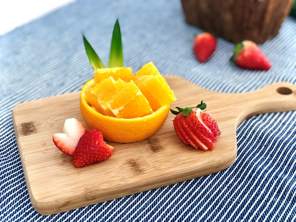 簡単で可愛いフルーツカット オレンジ羽飾り