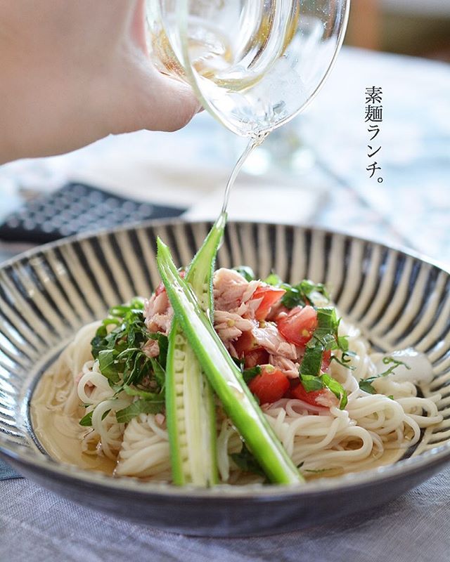 夏の食卓をおしゃれに演出する！ そうめん の盛り付け方アイデア集folk