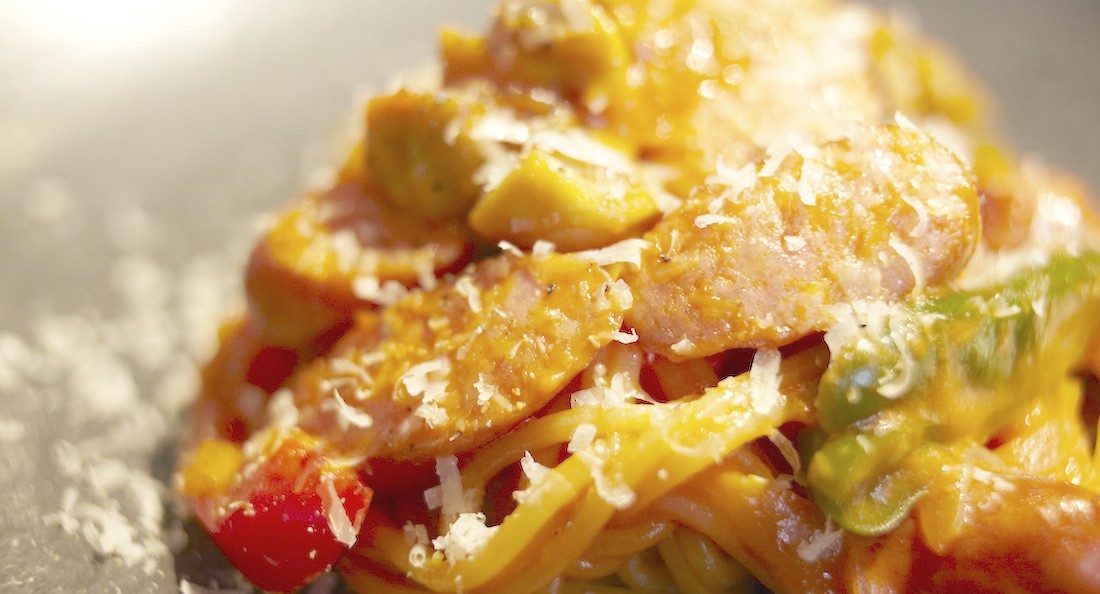 板前の即興飯 生姜焼きは豚肉以外でもアリ!?安価食材で正統まかない飯「竹輪の生姜焼き丼」に挑戦♪『あたらしい日日』こんな時代のニューノーマルな暮らし方。食と農、生活情報をお届けします