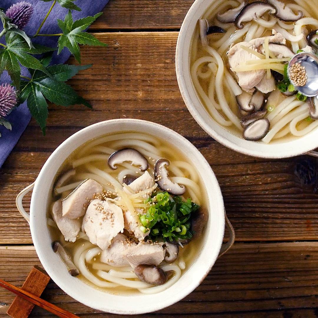 とろ玉白菜の鶏だしうどんすき鍋