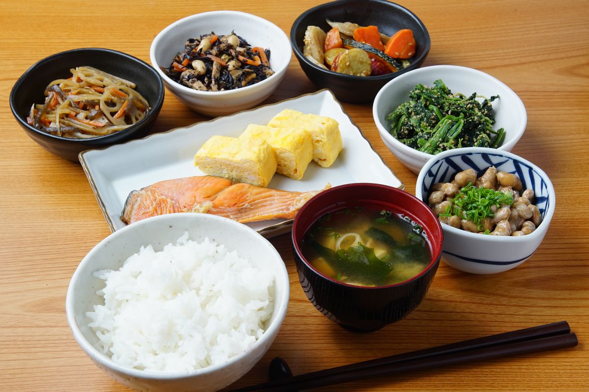 もう献立には悩まない！『石原洋子の2品献立 おかずはいつものくり返しでいい！』アレンジの効く母の味。株式会社世界文化ホールディングスのプレスリリース