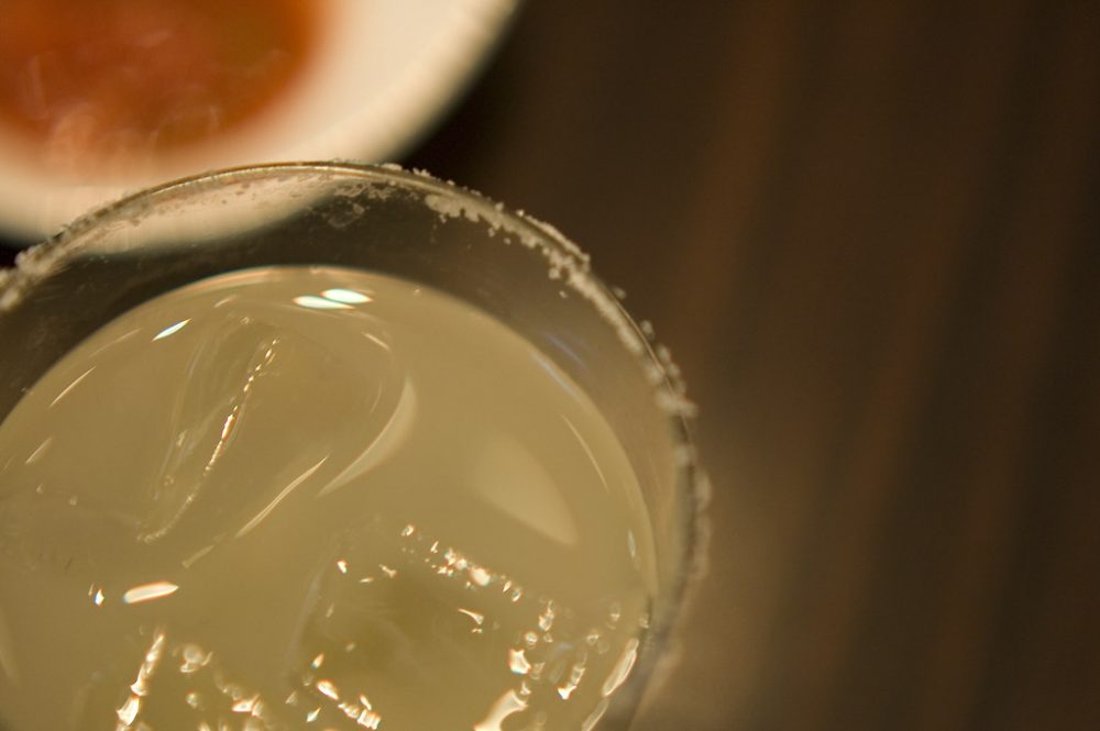 テキーラのおいしい飲み方は？ 本場メキシコの伝統的な飲み方から割るだけ＆こだわりカクテルまでたのしいお酒.jp