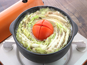 白だしで出来る！簡単♪豚バラ白菜のミルフィーユ鍋