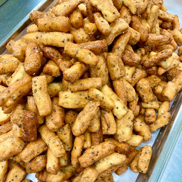 Amazon.co.jp: 保育園で教えてもらった園児に人気のにっこりおやつ: 簡単・からだにやさしいレシピ140 : 主婦と生活社: 本