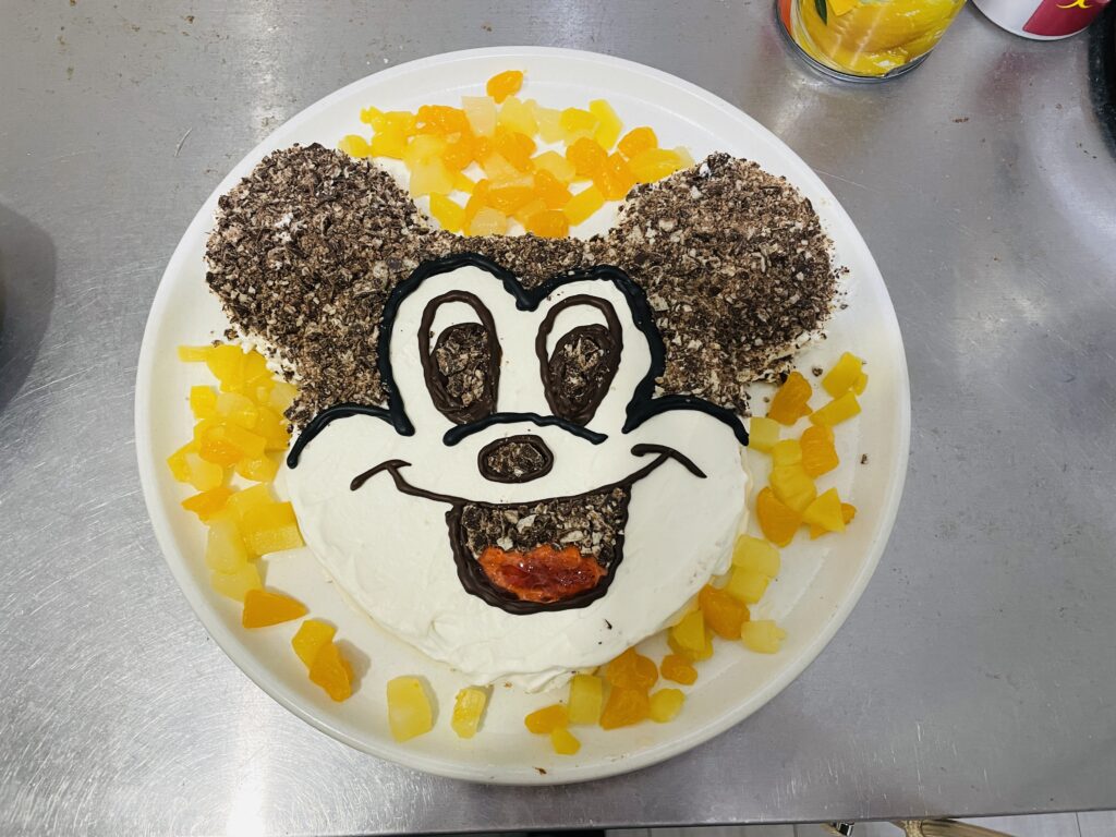 誰でも簡単！ミッキー＆ミニーのカップケーキ