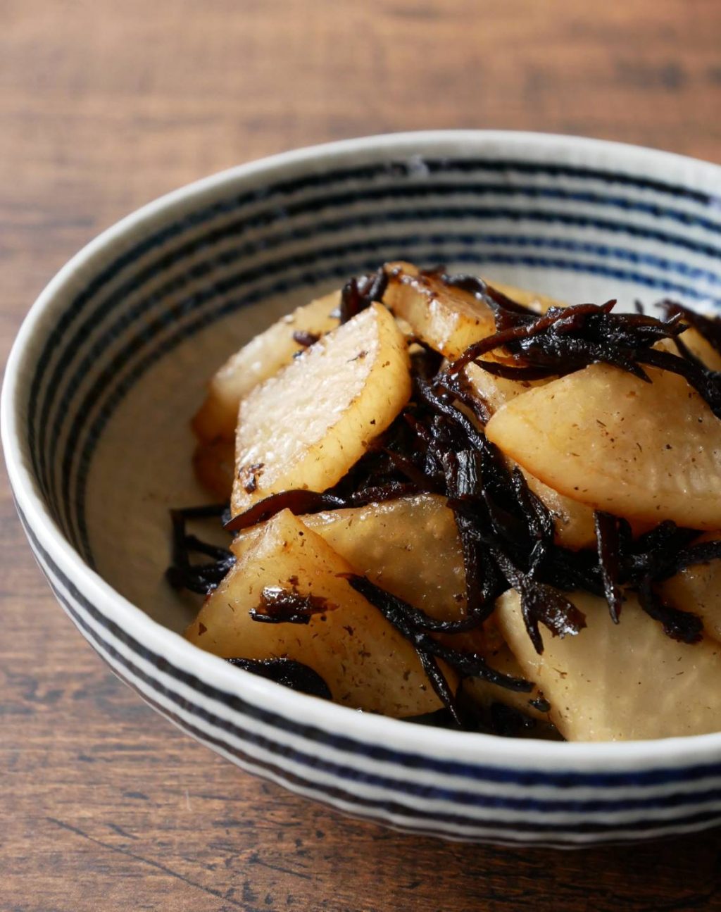 鶏肉のさっぱりポン酢炒め おろしのっけ│「健康な食」をデザインする ビオサポレシピ