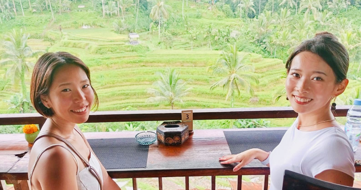 バリ島厳選観光ツアー: テガラランライステラス、Kumulilir クムリリルコーヒー、Grand Puncak Sariレストラン、聖泉寺、Tegenunagan 滝 - KKday