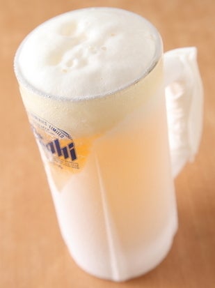 キンキンに冷えたビール。 - Picture of Motsu Kushiyaki & Stew Motsushige Nogekoji,Yokohama - Tripadvisor