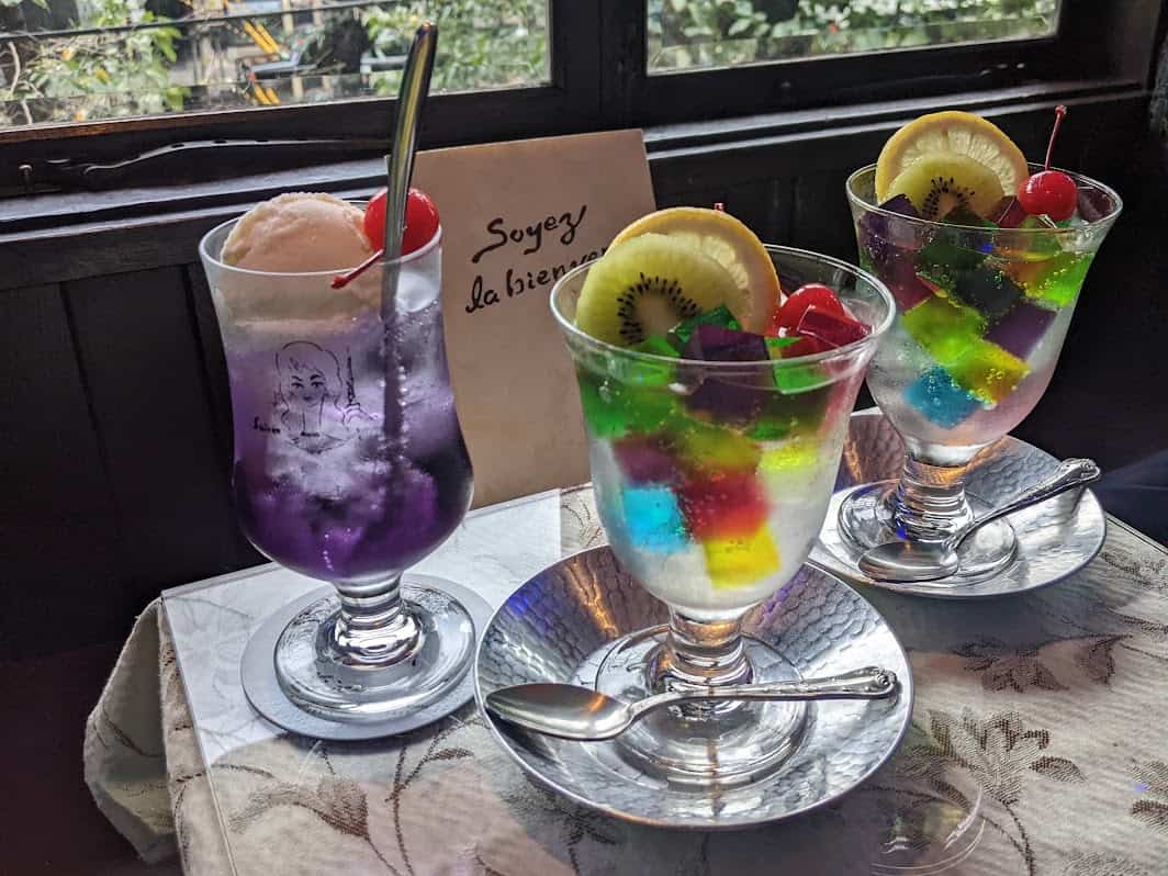 京都市 レトロ喫茶の名店『喫茶ソワレ』で食べるゼリーポンチは、見た目も味も夢見心地です !!ロケットニュース24