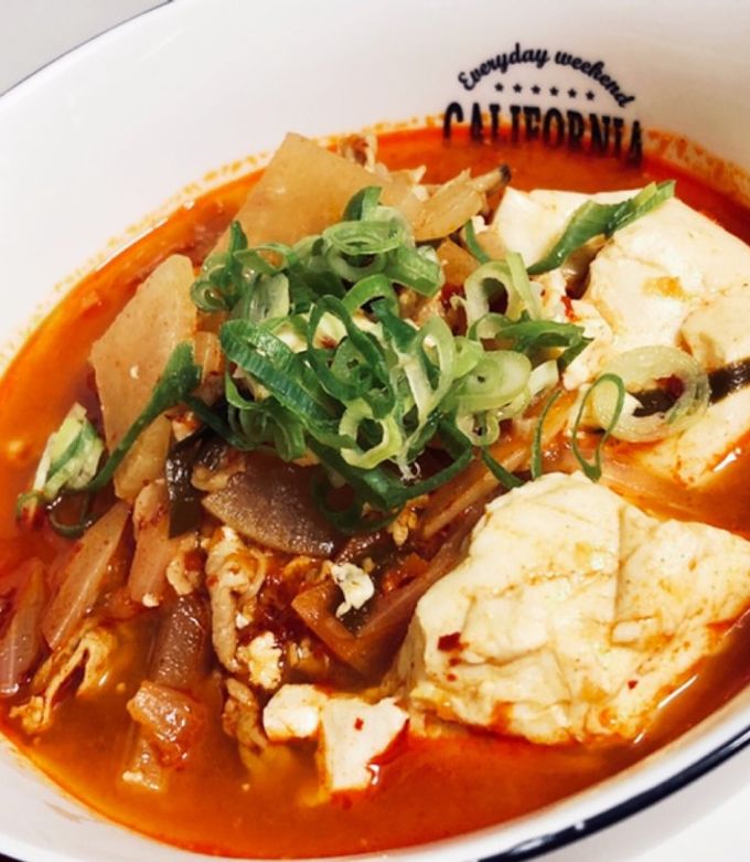 具だくさんであったまる！ 厚揚げ豚キムチスープ