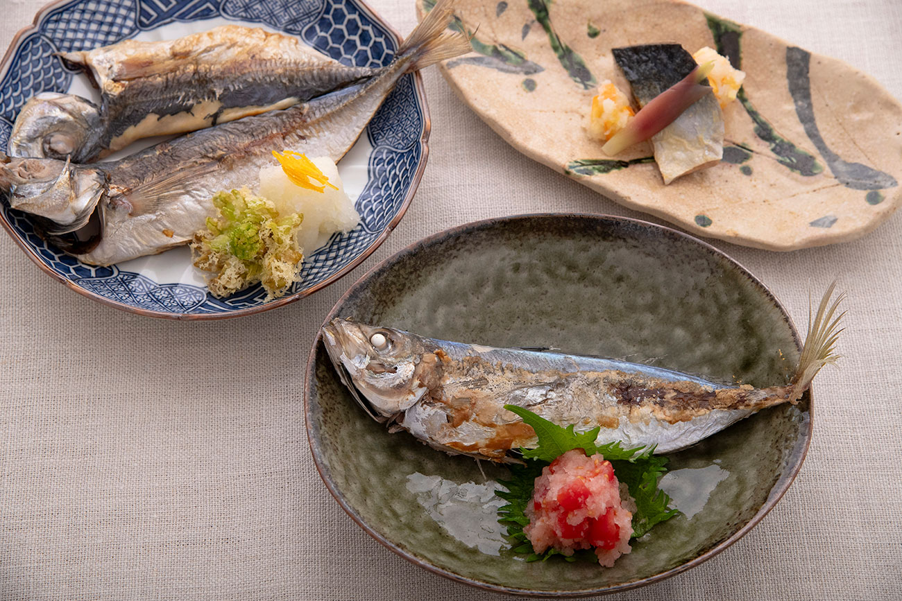 洗い物がラク‼︎フライパンでパリッと♪ふっくら魚を焼く方法