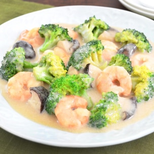 ブロッコリーと竹輪のキムチマヨ焼き