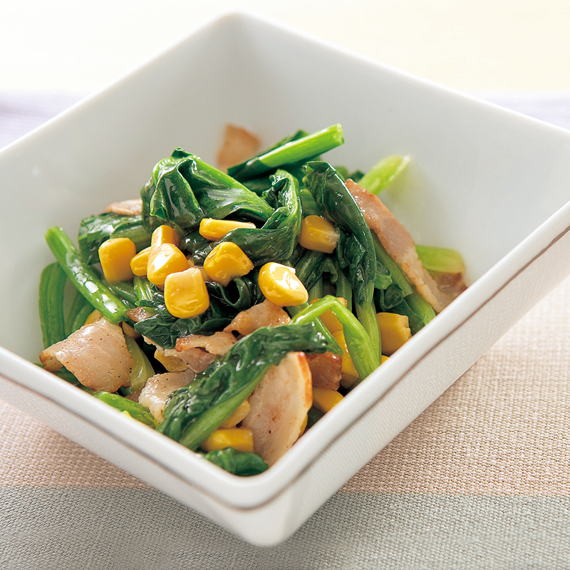 優しい甘味がうれしい♪ ほうれん草とコーンのソテ