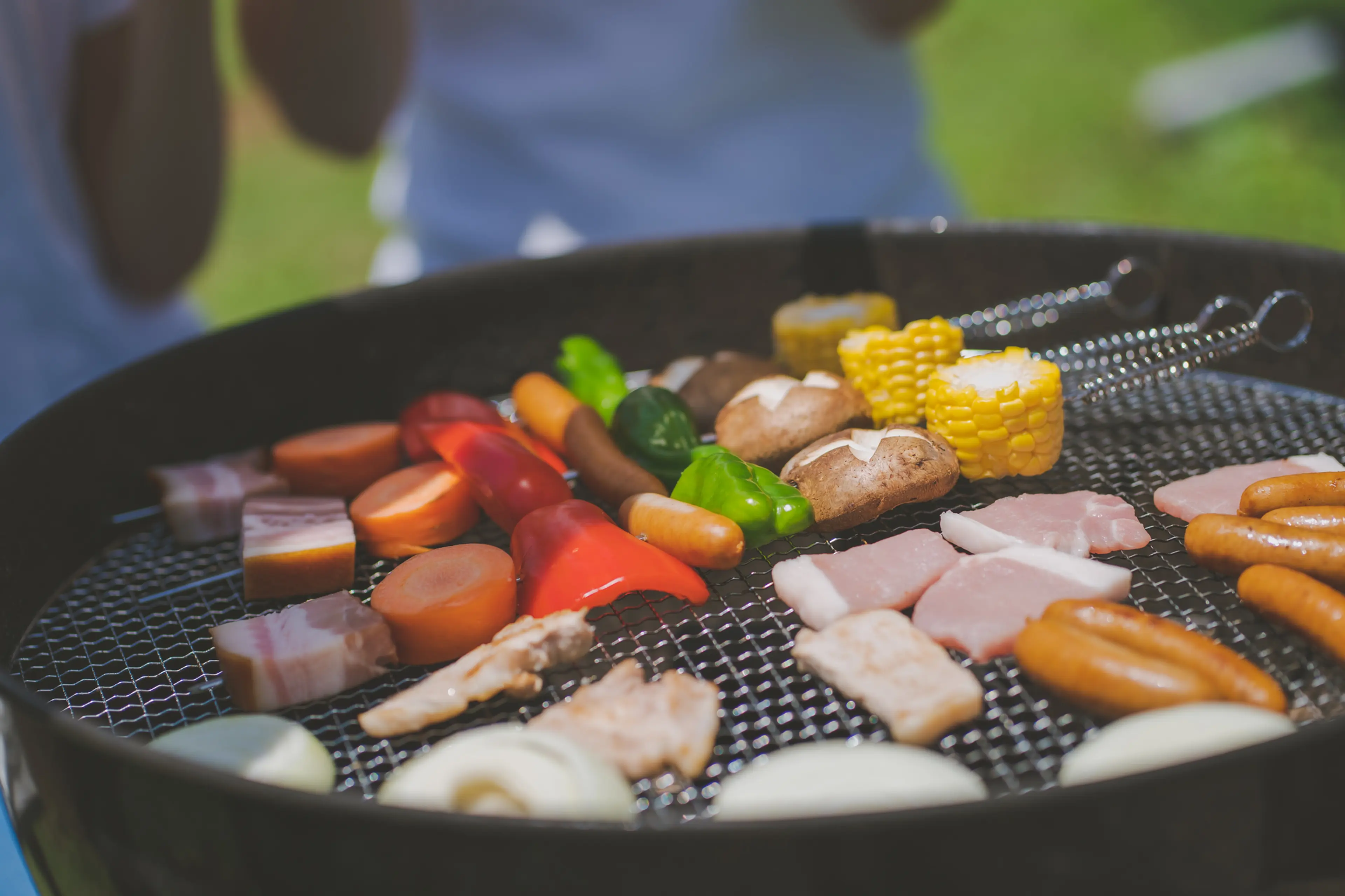 カインズ丸型ミニバーベキューコンロ 3〜4人用調理用品 沖縄でキャンプ用品をレンタルするならソトリスト 公式 県内最大の品揃え