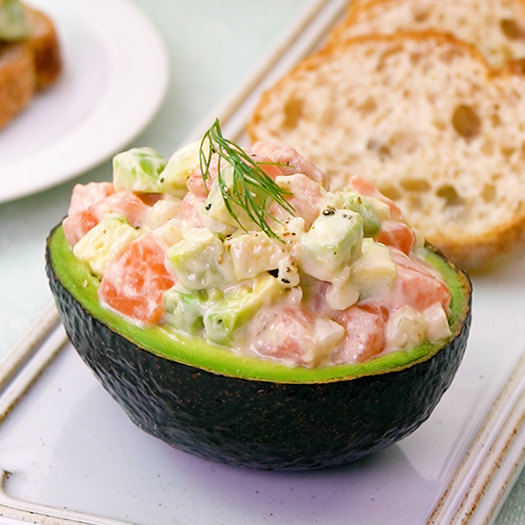 バジルチーズアボカドディップのサーモンサラダ