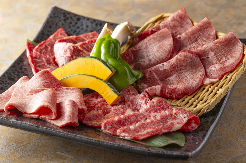 こんにちは🌻 ほむら家土崎店です🍖 秋田県立大学アンサンブルサークルの皆さん、先日はご利用頂きありがとうございました🎷👫🪈 ほむら家土崎店では明るく楽しくお仕事できるスタッフを大募集しております👯‍♂️夏休みなどの短期期間でも大丈夫なので気軽にお