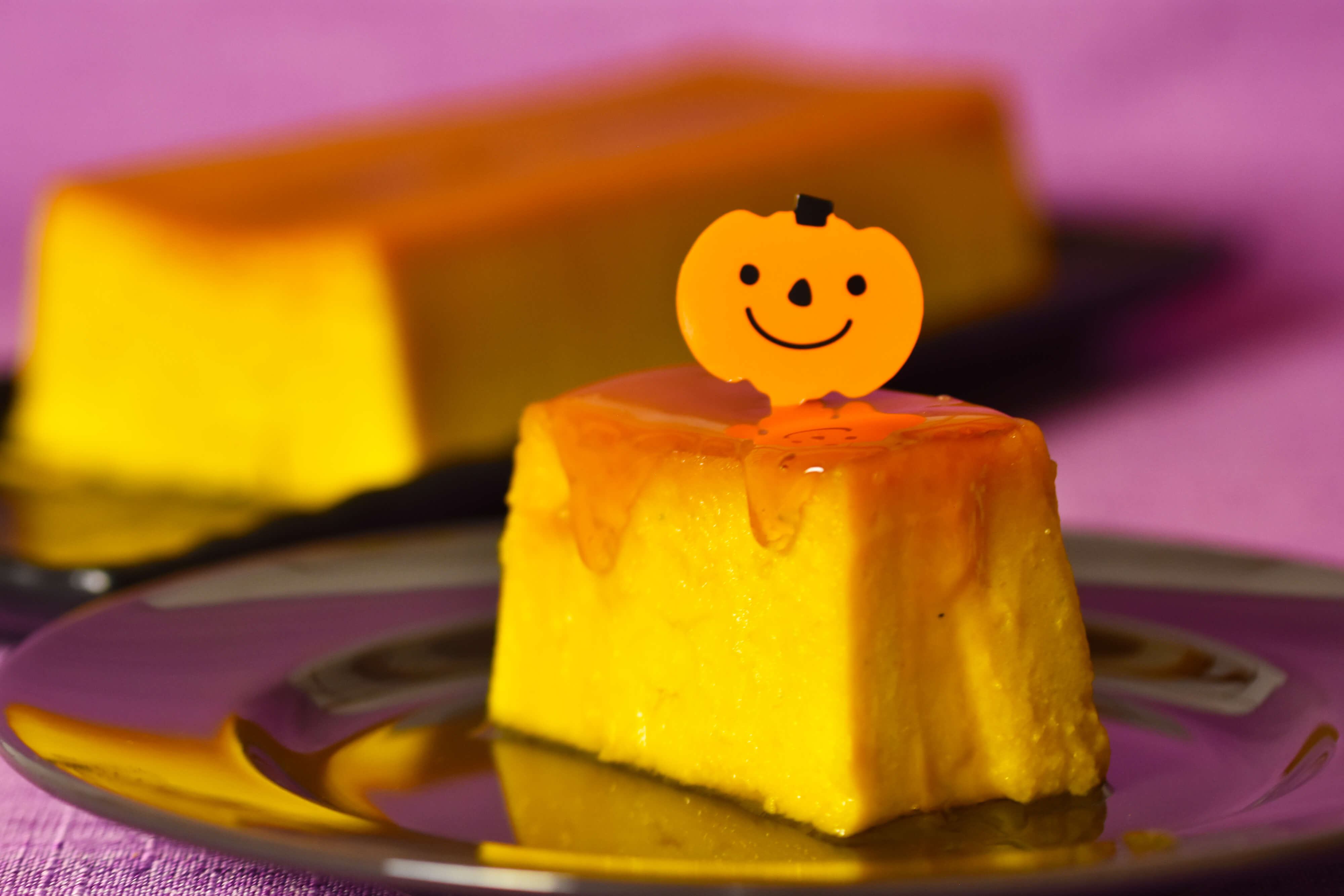 フレキシブルパウンド型で焼いたかぼちゃプリンのレシピ - YouTube