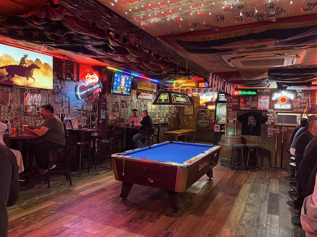 ぶらっと横須賀「どぶ板通り」＆「三笠ビル商店街」歩き ～ グルメでないけど ～ - 食いしん坊万歳 ～ほとんどＢ級～