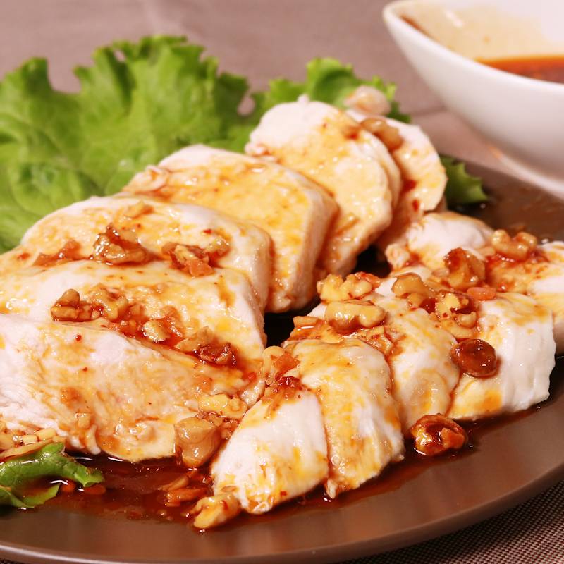 鶏むね肉がしっとり柔らか『よだれ鶏』