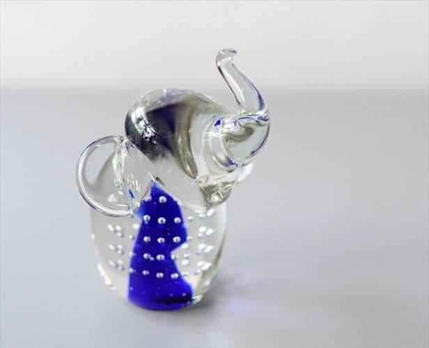 京都で楽しむ桜のクリームソーダとゾウさんクッキ