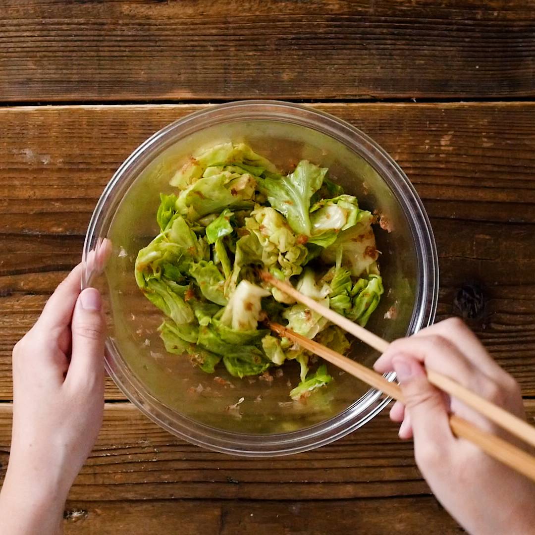 至高のおつまみ コンビーフとキャベツのポン酢風味