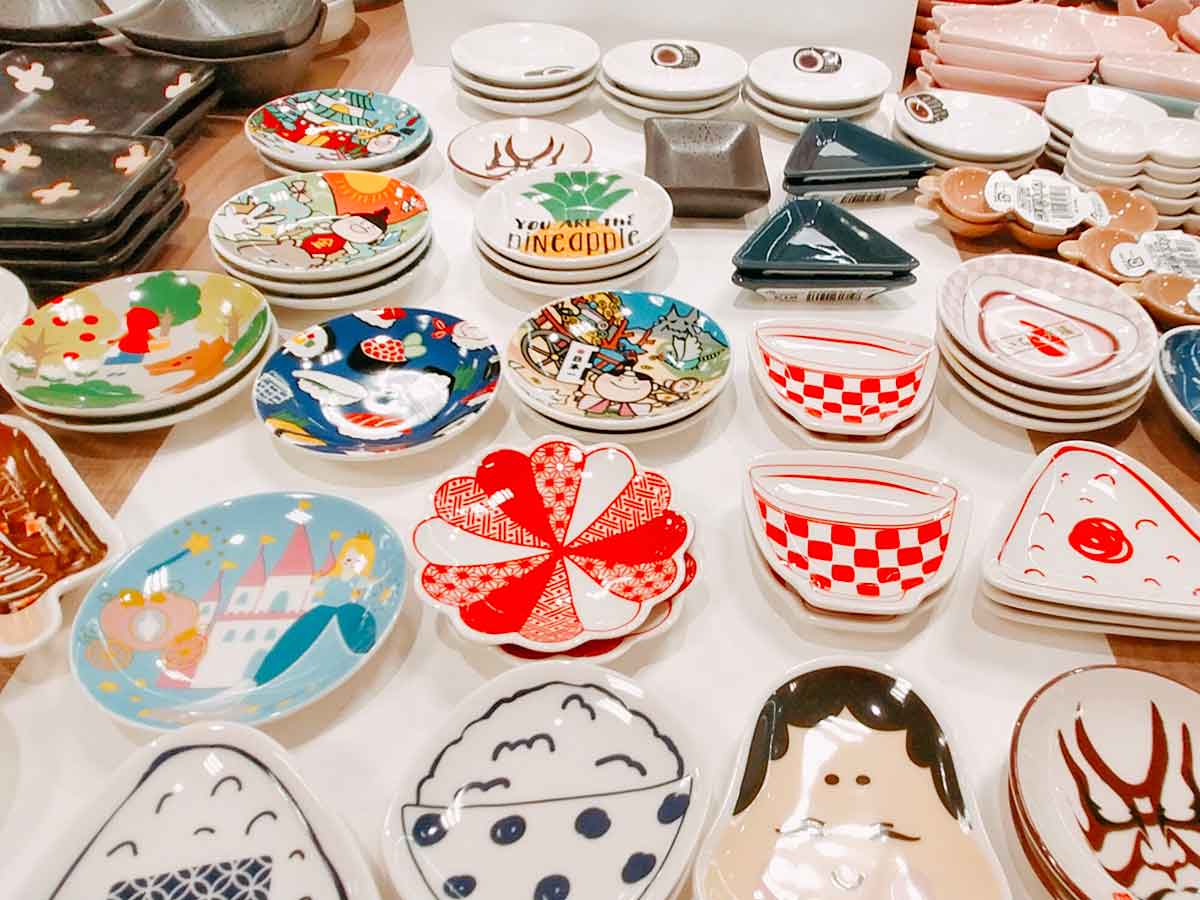 セリア 家のお皿、全部コレにしたい！レトロ感たっぷりの「おしゃれプレート」おうちで喫茶店気分が味わえるの！ 購入レビュー画像・動画