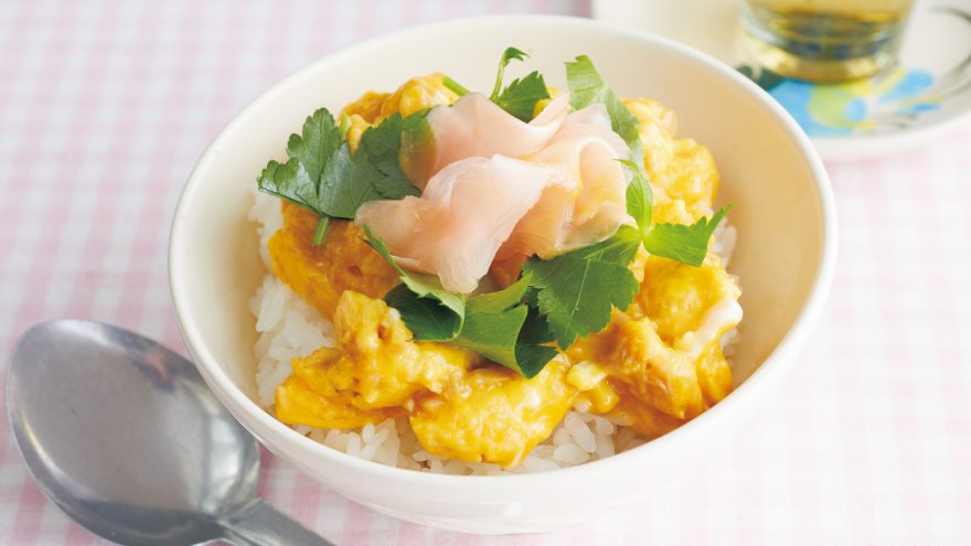 調味料２つ！これ簡単なのにマジで美味しすぎてご飯３杯は余裕でいけます！『ツナたまそぼろ』の作り方 - てぬキッチン