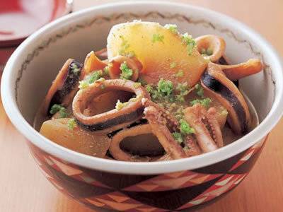 切り干し大根とイカくんさきの煮物